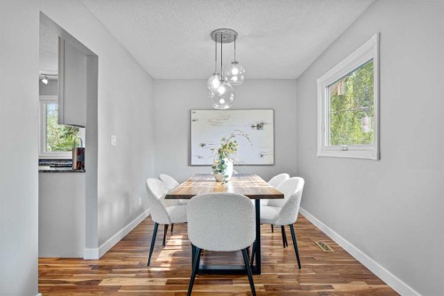 308 Parkridge Green Se, Calgary, AB - Indoor Photo Showing Dining Room
