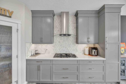 184 Cornerbrook Common Ne, Calgary, AB - Indoor Photo Showing Kitchen