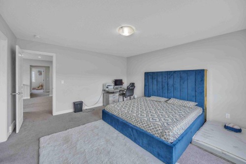 184 Cornerbrook Common Ne, Calgary, AB - Indoor Photo Showing Bedroom