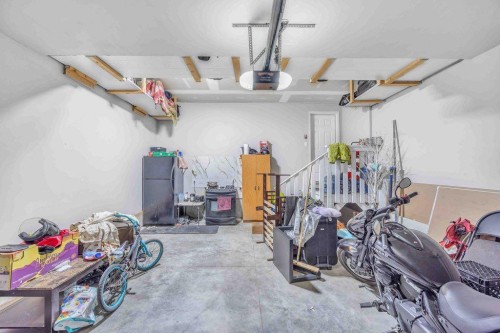 184 Cornerbrook Common Ne, Calgary, AB - Indoor Photo Showing Garage