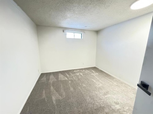 6879 Rundlehorn Drive Ne, Calgary, AB - Indoor