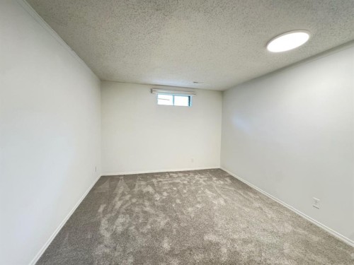 6879 Rundlehorn Drive Ne, Calgary, AB 