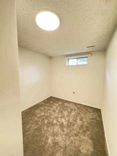 6879 Rundlehorn Drive Ne, Calgary, AB 