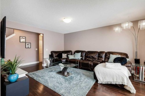 935 Windhaven Close Sw, Airdrie, AB - Indoor Photo Showing Living Room