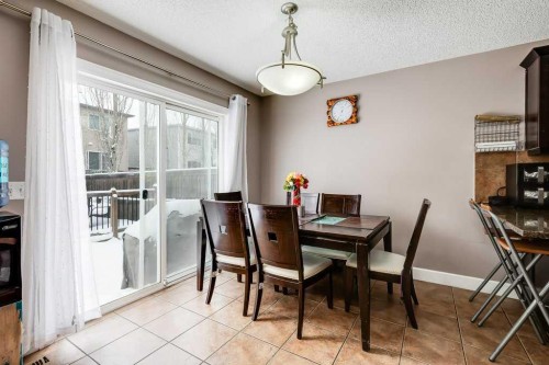 935 Windhaven Close Sw, Airdrie, AB - Indoor Photo Showing Dining Room
