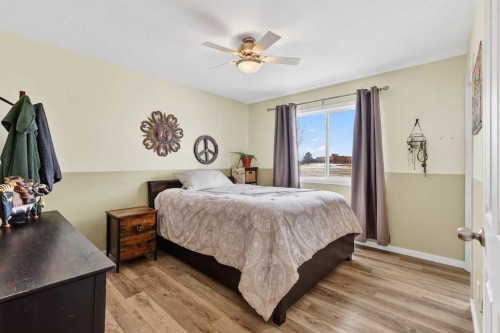 1175 Strathcona Road, Strathmore, AB - Indoor Photo Showing Bedroom