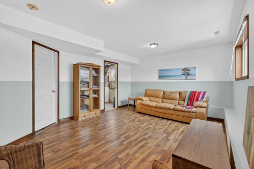 1175 Strathcona Road, Strathmore, AB - Indoor Photo Showing Living Room