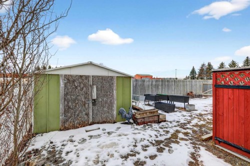 1175 Strathcona Road, Strathmore, AB - Outdoor