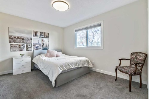 222 Springwood Place Sw, Calgary, AB - Indoor Photo Showing Bedroom