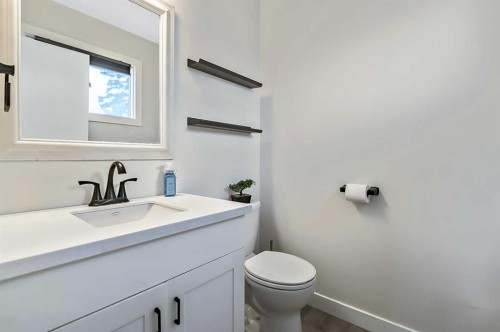 222 Springwood Place Sw, Calgary, AB - Indoor Photo Showing Bathroom