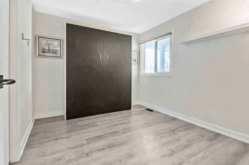 222 Springwood Place Sw, Calgary, AB - Indoor Photo Showing Other Room