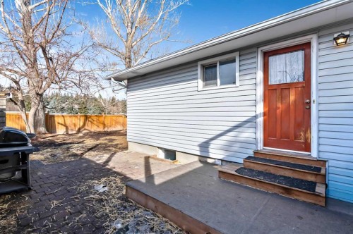222 Springwood Place Sw, Calgary, AB - Outdoor