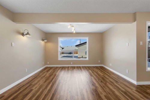 46 Covewood Circle Ne, Calgary, AB - Indoor Photo Showing Other Room