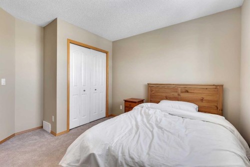 46 Covewood Circle Ne, Calgary, AB - Indoor Photo Showing Bedroom