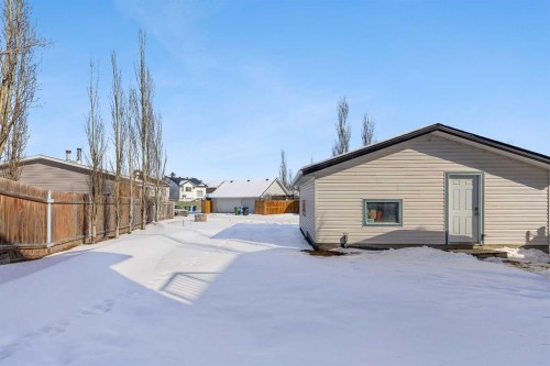 46 Covewood Circle Ne, Calgary, AB - Outdoor