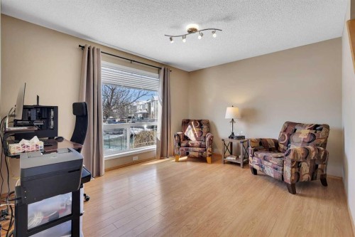 46 Covewood Circle Ne, Calgary, AB - Indoor Photo Showing Living Room