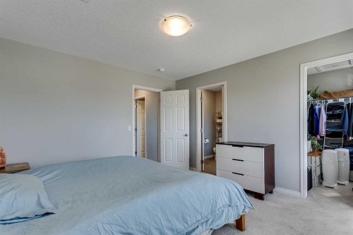 254 Walgrove Terrace Se, Calgary, AB - Indoor Photo Showing Bedroom