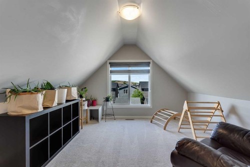 254 Walgrove Terrace Se, Calgary, AB - Indoor Photo Showing Other Room