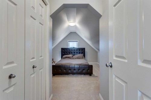 254 Walgrove Terrace Se, Calgary, AB - Indoor Photo Showing Other Room