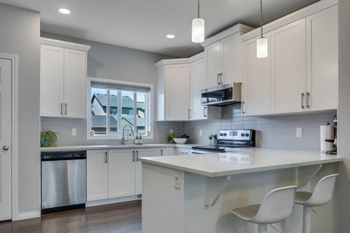 254 Walgrove Terrace Se, Calgary, AB - Indoor Photo Showing Kitchen With Upgraded Kitchen