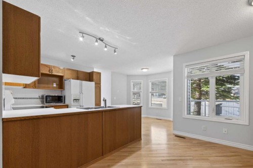 88 Scenic Gardens Nw, Calgary, AB - Indoor Photo Showing Kitchen