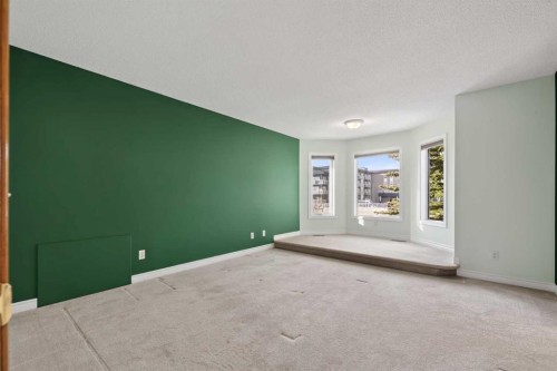 88 Scenic Gardens Nw, Calgary, AB - Indoor Photo Showing Other Room