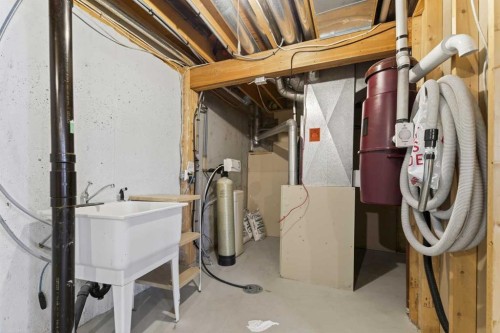 88 Scenic Gardens Nw, Calgary, AB - Indoor Photo Showing Basement