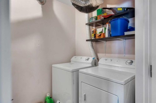 201-215 17 Avenue Ne, Calgary, AB - Indoor Photo Showing Laundry Room