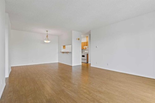 304-2022 Canyon Meadows Drive Se, Calgary, AB - Indoor