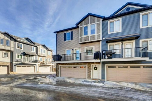 444 Legacy Point Se, Calgary, AB - Outdoor With Facade