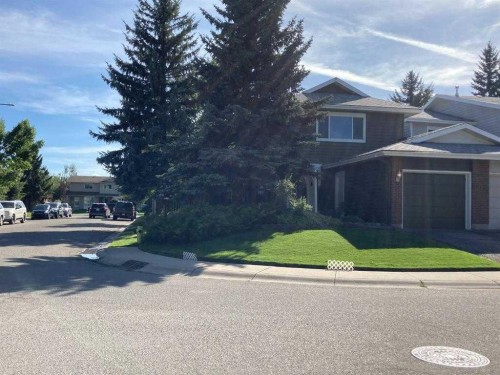 320 Midpark Gardens Se, Calgary, AB - Outdoor