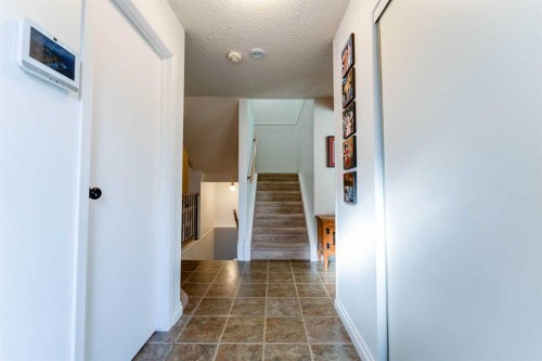 320 Midpark Gardens Se, Calgary, AB - Indoor Photo Showing Other Room