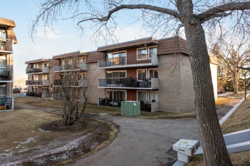 75D-231 Heritage Drive Se, Calgary, AB - Outdoor With Balcony