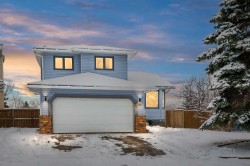 48 Rivergreen Crescent SE Calgary, AB T2C 3V5