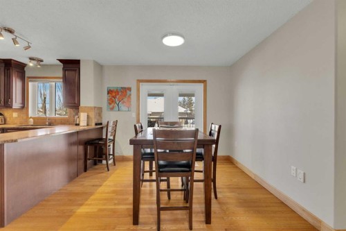 10 Park Lane, Olds, AB - Indoor Photo Showing Dining Room