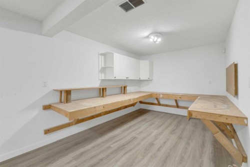 10 Park Lane, Olds, AB - Indoor Photo Showing Other Room