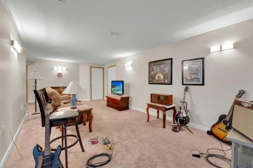 10 Park Lane, Olds, AB - Indoor