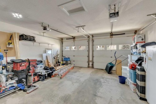 10 Park Lane, Olds, AB - Indoor Photo Showing Garage