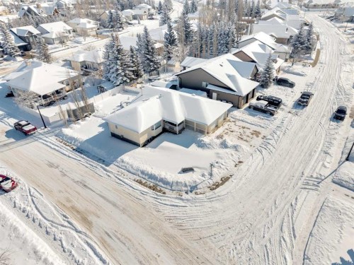 10 Park Lane, Olds, AB - Outdoor