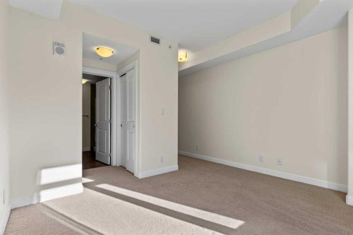 310-16 Varsity Estates Circle Nw, Calgary, AB - Indoor Photo Showing Other Room