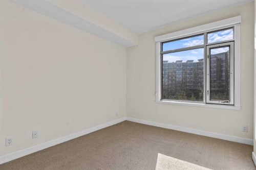 310-16 Varsity Estates Circle Nw, Calgary, AB - Indoor Photo Showing Other Room