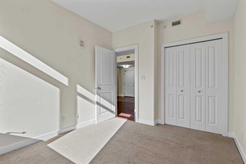 310-16 Varsity Estates Circle Nw, Calgary, AB - Indoor Photo Showing Other Room