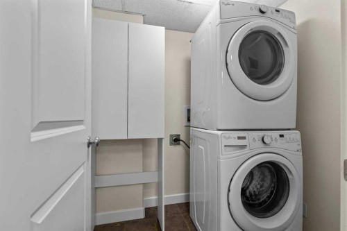 310-16 Varsity Estates Circle Nw, Calgary, AB - Indoor Photo Showing Laundry Room