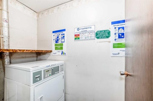 402-319 2 Avenue, Strathmore, AB - Indoor Photo Showing Other Room