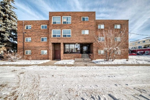 402-319 2 Avenue, Strathmore, AB - Outdoor