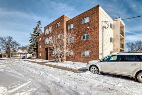 402-319 2 Avenue, Strathmore, AB - Outdoor