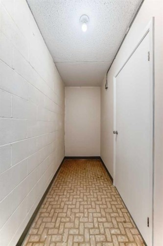 402-319 2 Avenue, Strathmore, AB - Indoor Photo Showing Other Room