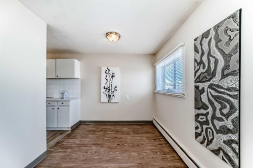 402-319 2 Avenue, Strathmore, AB - Indoor Photo Showing Other Room