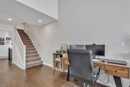 2033 21 Avenue Sw, Calgary, AB - Indoor Photo Showing Office