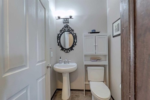 133 Evanspark Circle Nw, Calgary, AB - Indoor Photo Showing Bathroom